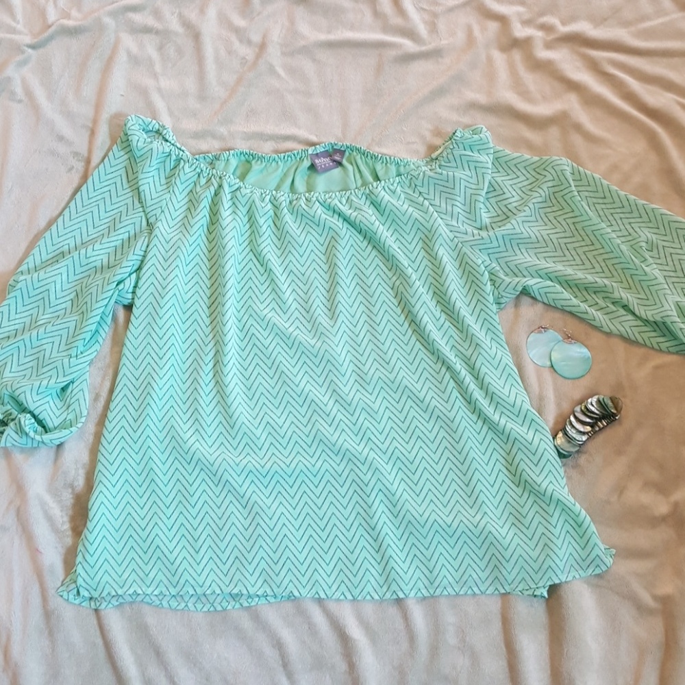 Mint colored chevron off/on shoulder blouse